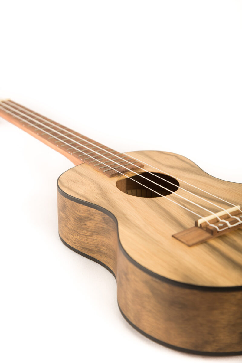 Ukulele Walnut Tenor